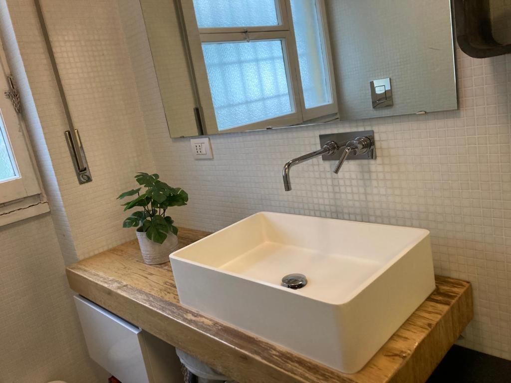 Fairome Apartment Farnesina Екстер'єр фото
