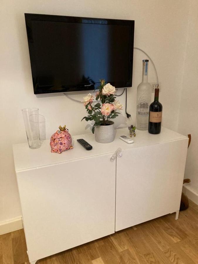 Fairome Apartment Farnesina Екстер'єр фото